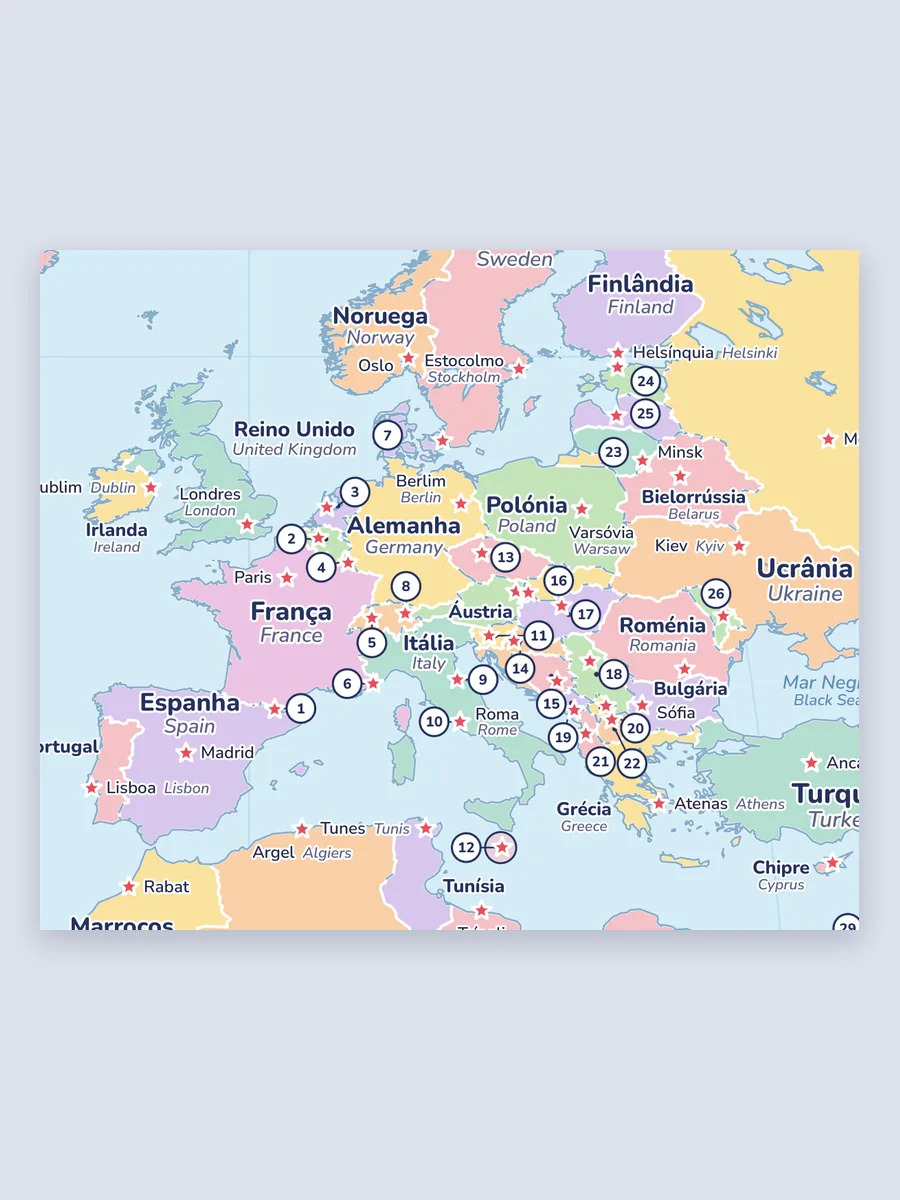 Pormenor do mapa-mundo com os nomes dos países em português e inglês e as capitais
